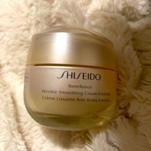 Shisedo benefiance Wrinkle smoothing Cream 17 Oz